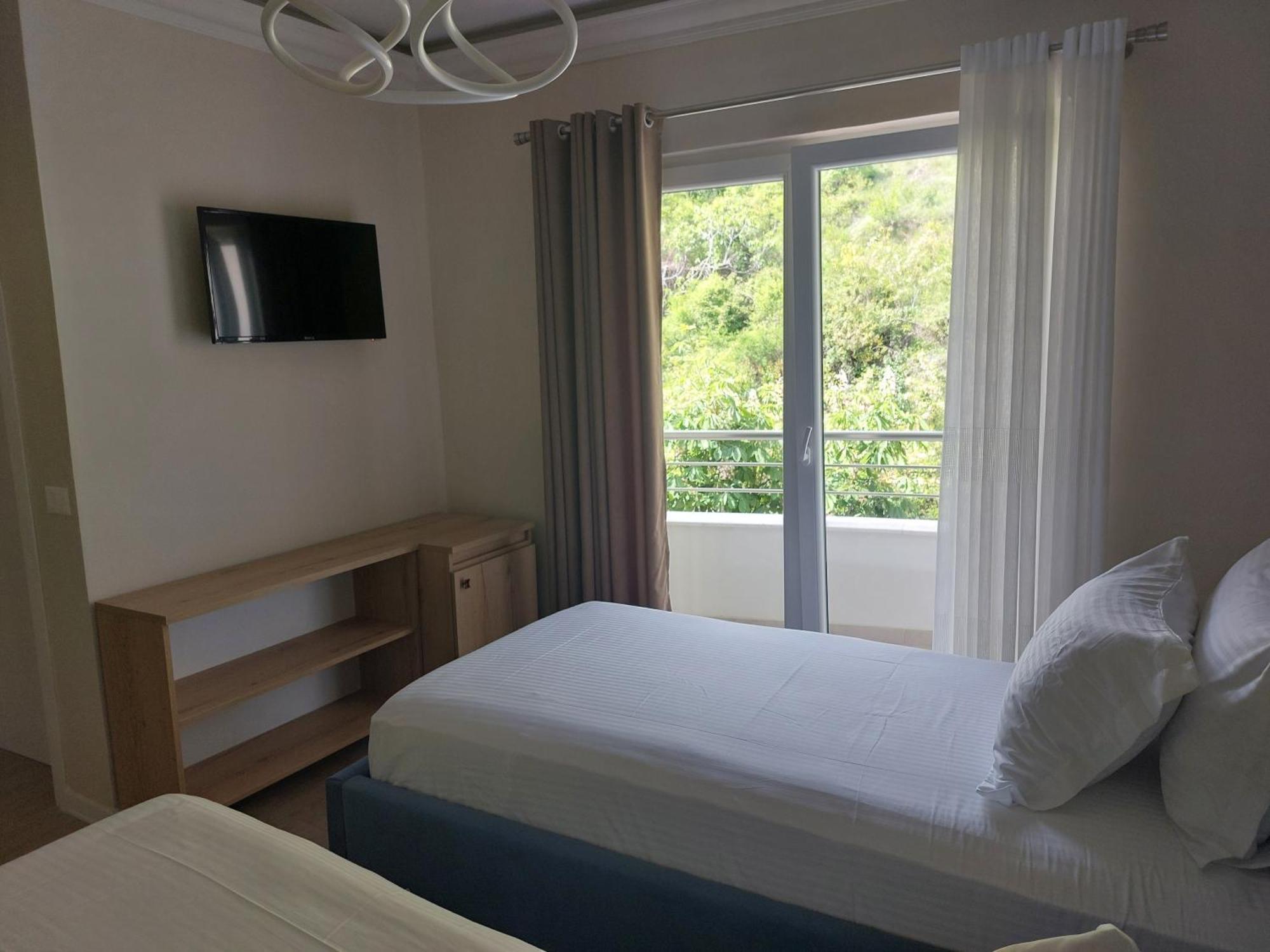 Hotel Demoli Pogradec Eksteriør bilde